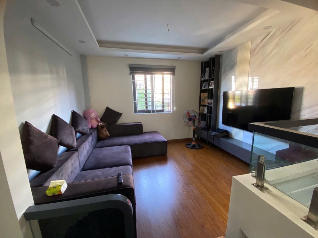 BÁN NHÀ MỚI FULL NỘI THẤT – OTO 7 CHỖ ĐỖ CỬA- MỌI NGẢ VÀO NHÀ ĐỀU ĐƯỜNG OTO