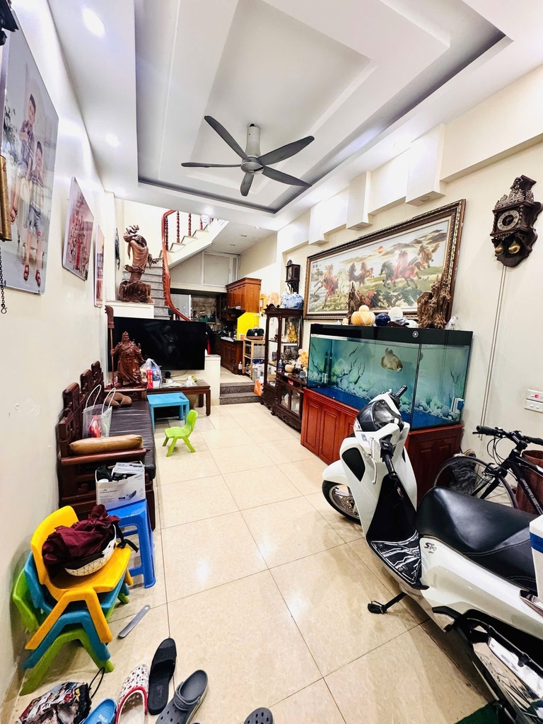 BÁN NHÀ 5 TẦNG - NGÕ THÔNG 20M RA Ô TÔ - KẾ BÊN KEANGNAM - MỄ TRÌ - 33M2 - 8.5 TỶ