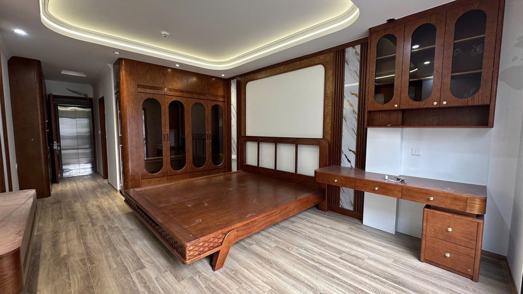 PHÂN LÔ TRẦN QUỐC HOÀN CẦU GIẤY - PHƯỜNG DỊCH VỌNG HẬU - 7 TẦNG THANG MÁY - KINH DOANH SẦM UẤT - 21.7 TỶ