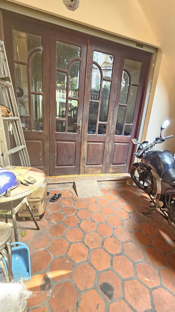 HẠ GIÁ KỊCH SÀN 1.7 TỶ - LÔ GÓC 3 THOÁNG CẦU GIẤY - 5 TẦNG - NGÕ Ô TÔ - 24 TỶ