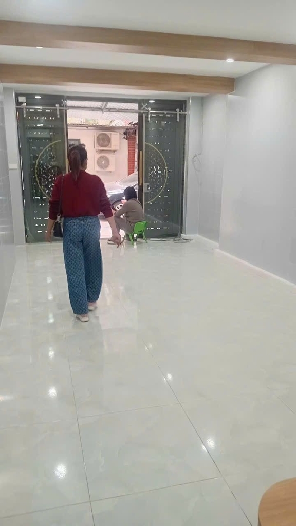 TẬP THỂ TẦNG 1 NGHĨA TÂN CẦU GIẤY - PHƯỜNG NGHĨA TÂN - SỔ ĐỎ CHÍNH CHỦ - SỬ DỤNG 65M² - 6.2 TỶ