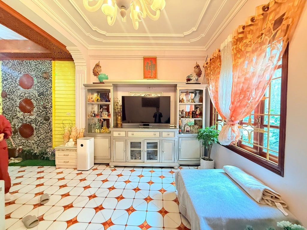 SIÊU PHẨM LÔ GÓC TRẦN THÁI TÔNG - PHƯỜNG DỊCH VỌNG HẬU - 6 TẦNG ĐẲNG CẤP - GỖ XỊN - 17 TỶ