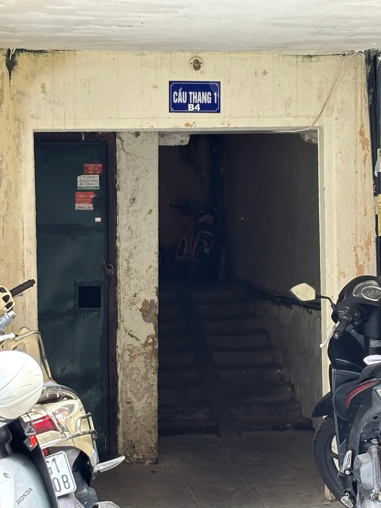 TẬP THỂ NGHĨA TÂN TẦNG 4 - PHƯỜNG NGHĨA TÂN - 3 NGỦ RỘNG SÁNG - Ô TÔ ĐỖ CHÂN TÒA - 4.95 TỶ