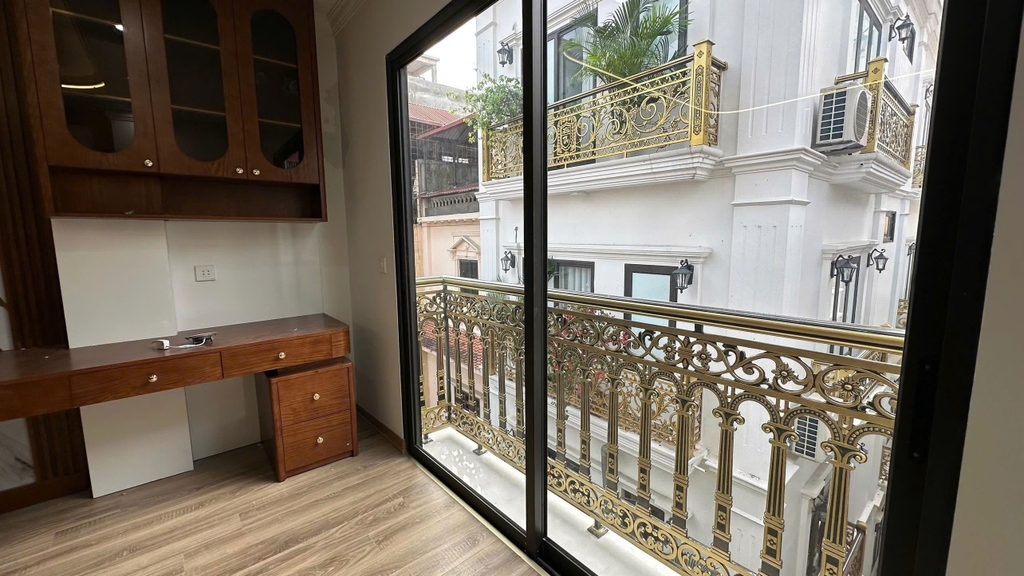 PHÂN LÔ TRẦN QUỐC HOÀN CẦU GIẤY - PHƯỜNG DỊCH VỌNG HẬU - 7 TẦNG THANG MÁY - KINH DOANH SẦM UẤT - 21.7 TỶ