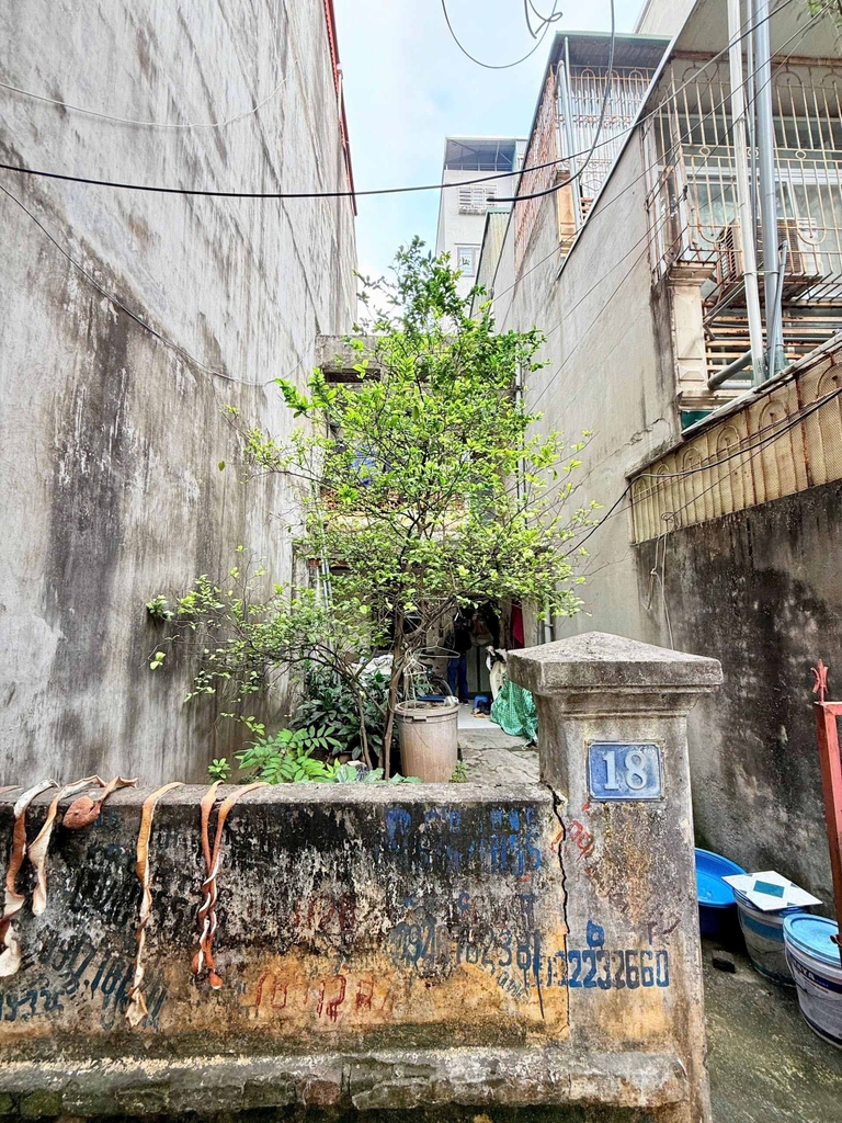 BÁN ĐẤT TẶNG NHÀ MAI DỊCH CẦU GIẤY - PHÂN LÔ QUÂN ĐỘI - PHƯỜNG MAI DỊCH - 60M² - 21 TỶ