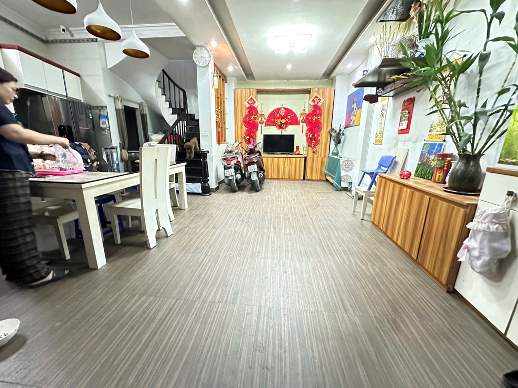 SIÊU ĐẦU TƯ - NHÀ 7 TẦNG 11 PHÒNG HOA BẰNG - SẴN Ô CHỜ THANG MÁY - 17.5 TỶ