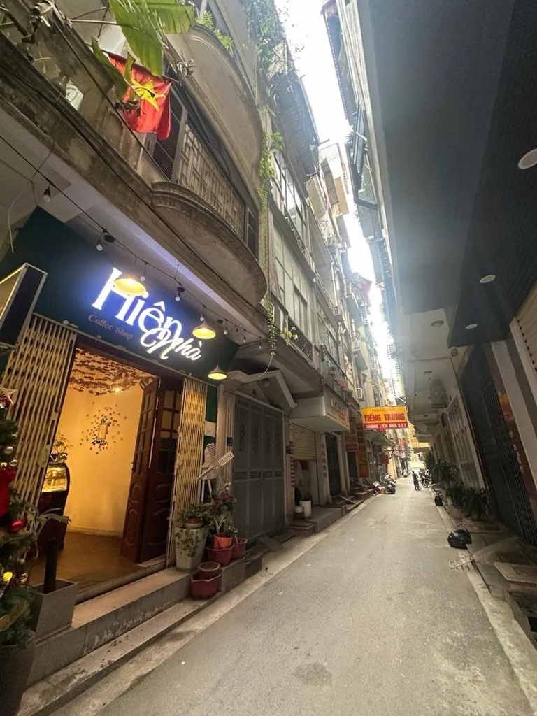 PHÂN LÔ CÁN BỘ TRẦN QUỐC HOÀN CẦU GIẤY - PHƯỜNG DỊCH VỌNG HẬU - Ô TÔ VỈA HÈ - DÒNG TIỀN 40TR/THÁNG - 19.5 TỶ