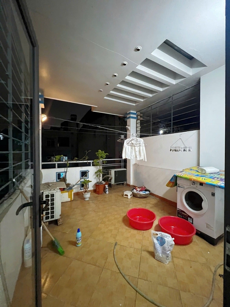 NHÀ ĐẸP YÊN HÒA CẦU GIẤY - NỞ HẬU PHÁT LỘC - SÁT CÔNG VIÊN & TRƯỜNG ĐIỂM - 9.8 TỶ