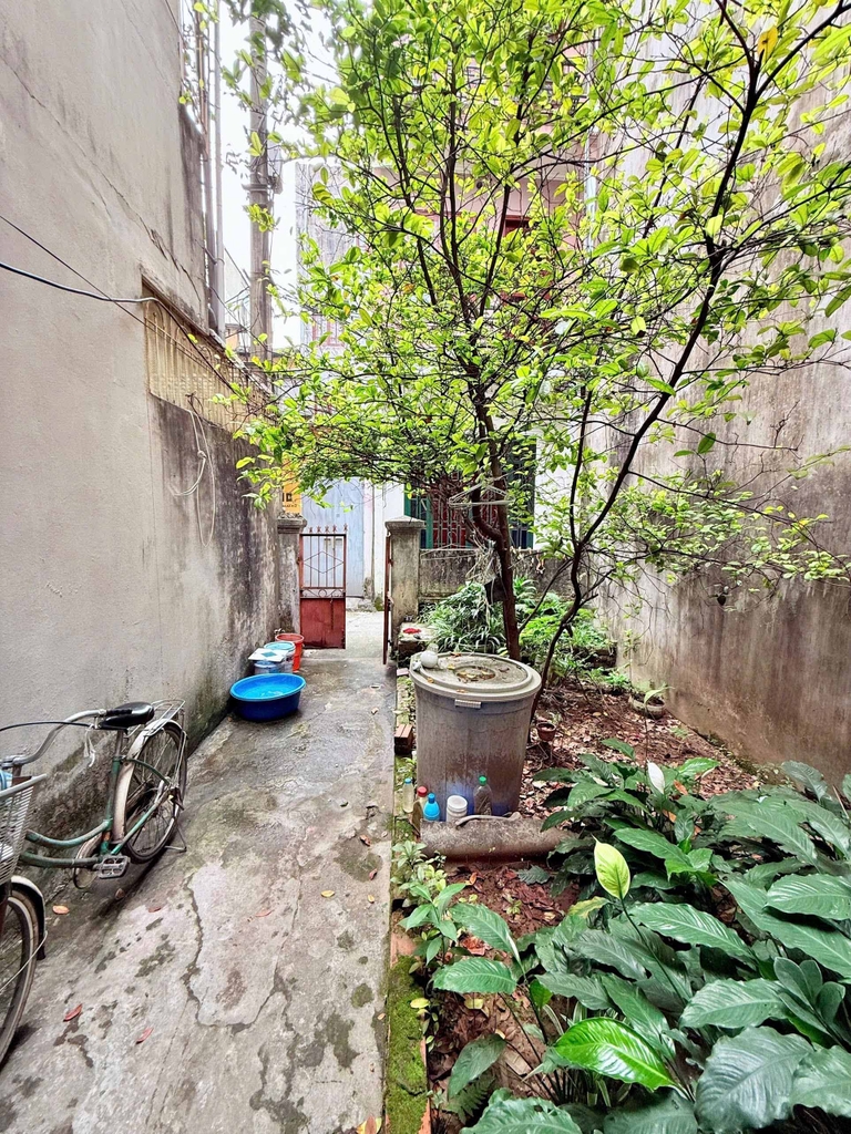 BÁN ĐẤT TẶNG NHÀ MAI DỊCH CẦU GIẤY - PHÂN LÔ QUÂN ĐỘI - PHƯỜNG MAI DỊCH - 60M² - 21 TỶ