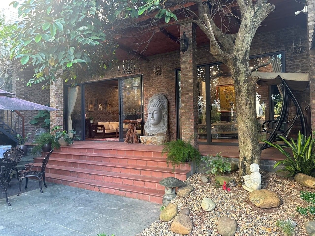 BÁN BIỆT THỰ NGHỈ DƯỠNG PHONG CÁCH LÀNG QUÊ - XÃ SÀI SƠN, QUỐC OAI - 257M2 - 2 TẦNG ĐẸP - 14 TỶ