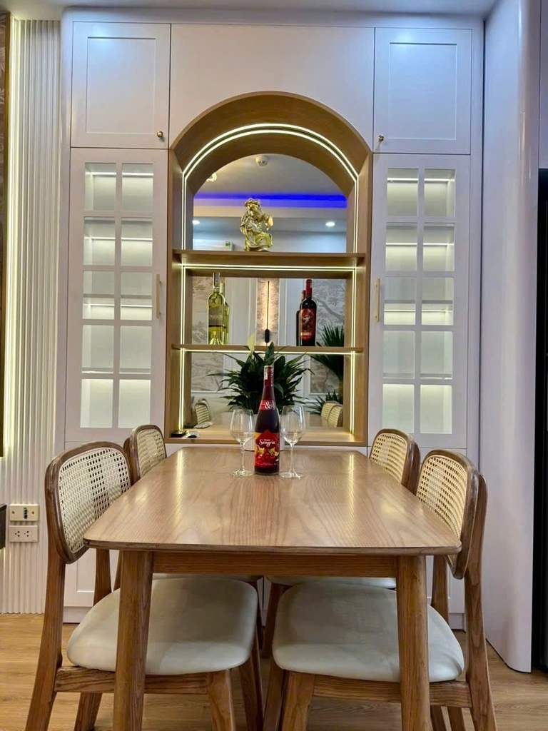 CĂN HỘ 2 NGỦ FULL NỘI THẤT KĐT NAM TRUNG YÊN - TẦNG CAO VIEW ĐỈNH - SỔ ĐỎ CHÍNH CHỦ - 6.35 TỶ