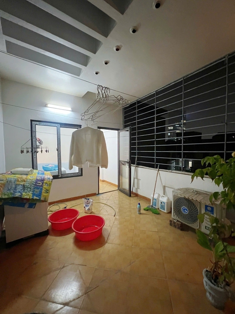 NHÀ ĐẸP YÊN HÒA CẦU GIẤY - NỞ HẬU PHÁT LỘC - SÁT CÔNG VIÊN & TRƯỜNG ĐIỂM - 9.8 TỶ