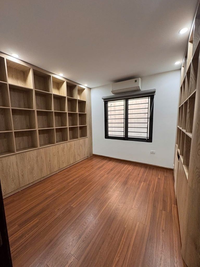 BÁN NHÀ PHÂN LÔ TRUNG HÒA - NGÕ THÔNG 4 HƯỚNG - 5 TẦNG, 8 PHÒNG - GIÁ 15.5 TỶ