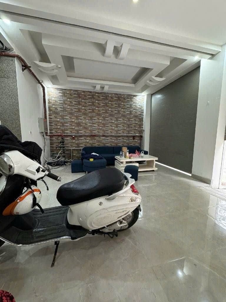 TOÀ BUILDING 8 TẦNG TRUNG KÍNH CẦU GIẤY - PHƯỜNG TRUNG HÒA - DÒNG TIỀN 102TR/THÁNG - MẶT TIỀN 7.2M - 38 TỶ