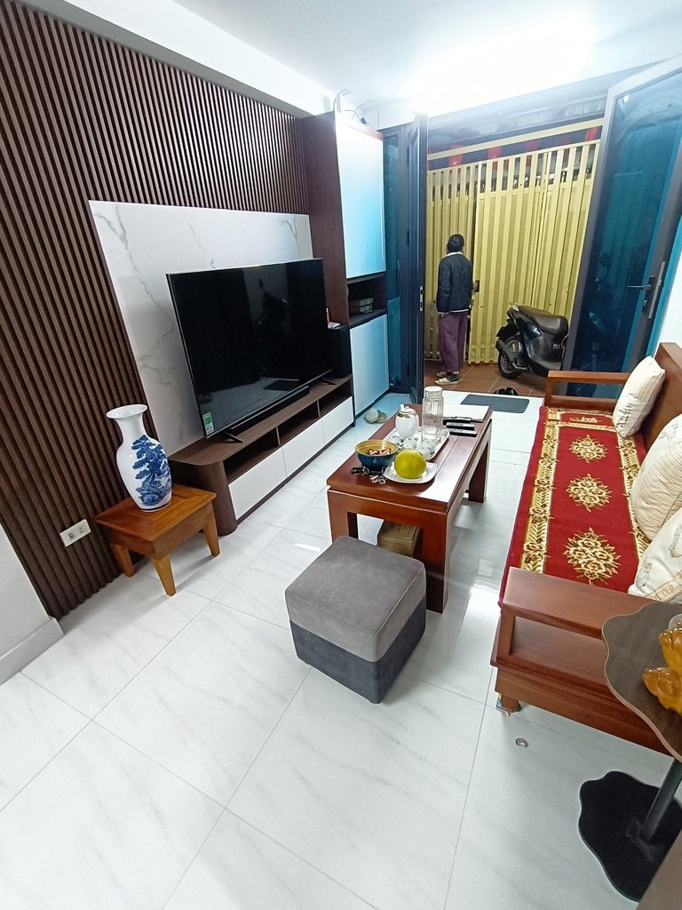 NHÀ NGÕ Ô TÔ - CÁCH PHỐ CẦU GIẤY 10M - PHƯỜNG QUAN HOA, CẦU GIẤY - FULL NT, 5 TẦNG - 8.3 TỶ