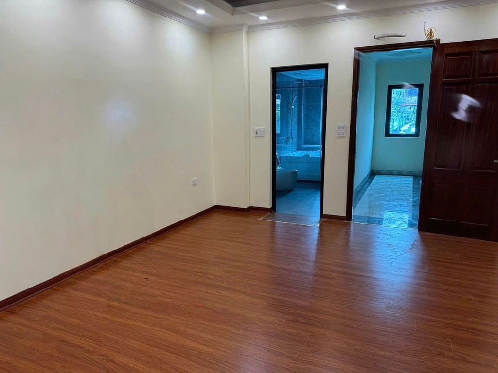 BÁN NHÀ PHÂN LÔ MAI DỊCH CẦU GIẤY - 7 TẦNG THANG MÁY - DÒNG TIỀN 35TR/THÁNG - 18.5 TỶ