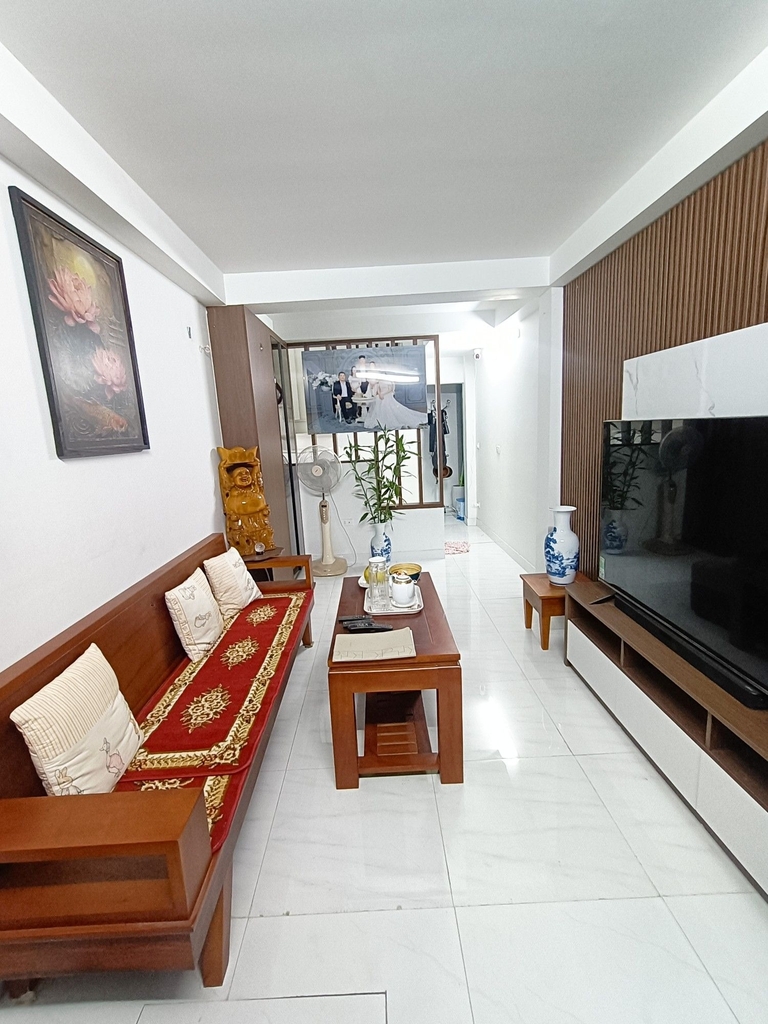 NHÀ NGÕ Ô TÔ - CÁCH PHỐ CẦU GIẤY 10M - PHƯỜNG QUAN HOA, CẦU GIẤY - FULL NT, 5 TẦNG - 8.3 TỶ