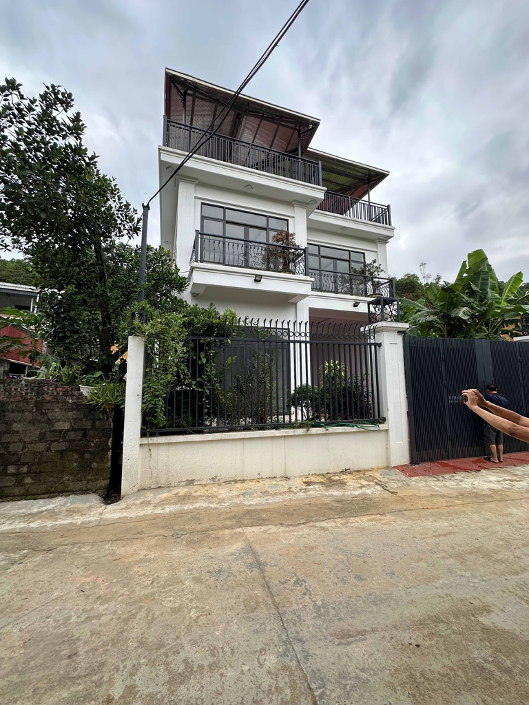 BÁN TOÀ VĂN PHÒNG + XƯỞNG SẢN XUẤT KIÊN CỐ MẶT HỒ ĐỒNG CHẰM - XÃ ĐỒNG XUÂN, QUỐC OAI - 100M2 VP 3 TẦNG + 372M2 XƯỞNG - 14.5 TỶ