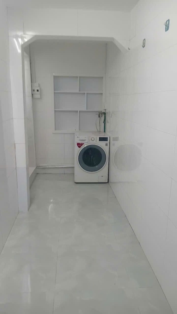 TẬP THỂ TẦNG 1 NGHĨA TÂN CẦU GIẤY - PHƯỜNG NGHĨA TÂN - SỔ ĐỎ CHÍNH CHỦ - SỬ DỤNG 65M² - 6.2 TỶ