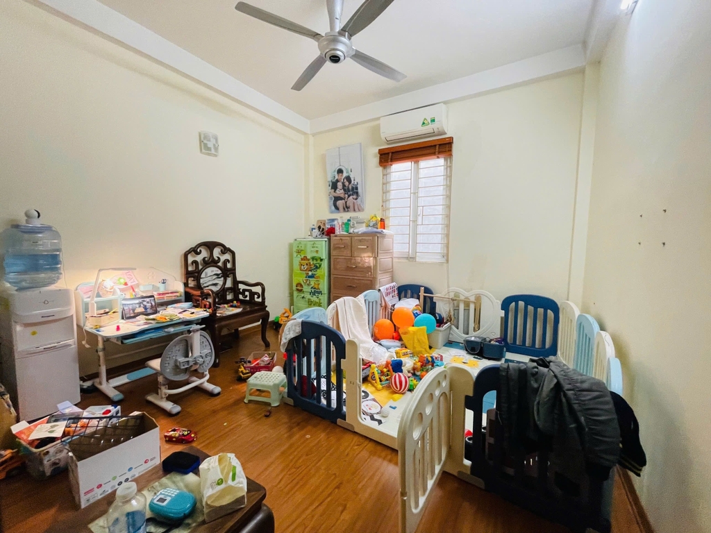 BÁN NHÀ PHỐ 5 TẦNG SIÊU HIẾM - NGÕ THÔNG NGUYỄN ĐÌNH HOÀN - 45M2 - GIÁ 12.95 TỶ