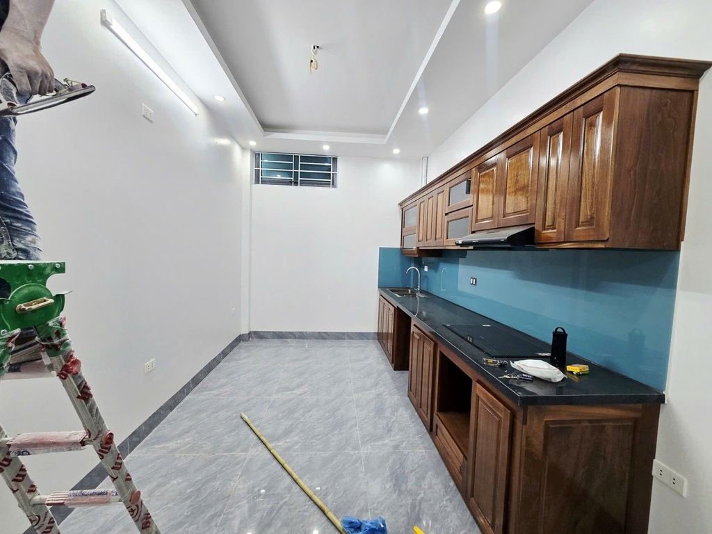 BÁN NHÀ MẶT NGÕ 4M Ô TÔ - LẠC LONG QUÂN - 6 TẦNG THANG MÁY - NỘI THẤT CAO CẤP - 19.5 TỶ