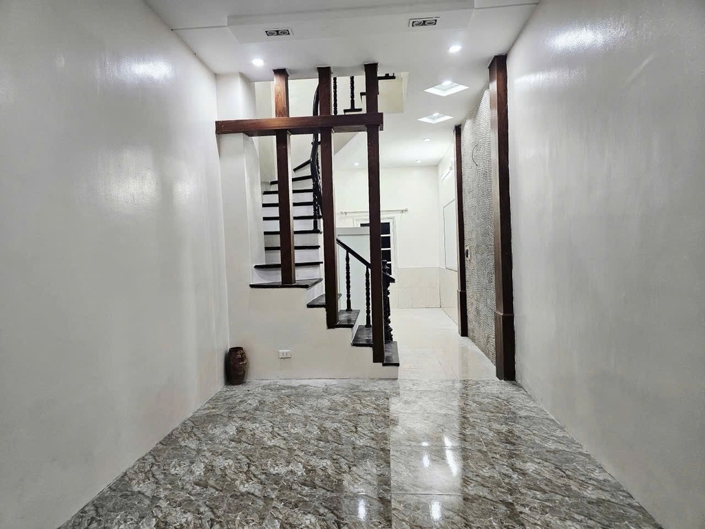 SIÊU PHẨM LÔ GÓC HỒ TÙNG MẬU - CẦU GIẤY: 3 THOÁNG - 4 PHÒNG KHÉP KÍN CHO THUÊ - SÁT ĐH THƯƠNG MẠI - 8.85 TỶ