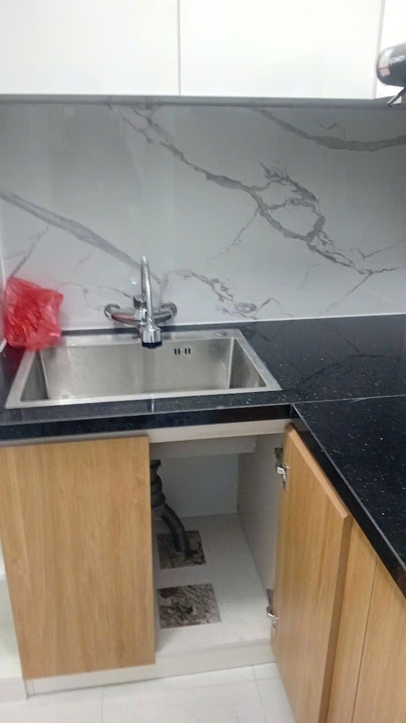 TẬP THỂ TẦNG 1 NGHĨA TÂN CẦU GIẤY - PHƯỜNG NGHĨA TÂN - SỔ ĐỎ CHÍNH CHỦ - SỬ DỤNG 65M² - 6.2 TỶ