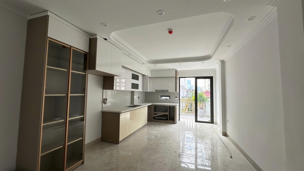 PHÂN LÔ TRẦN QUỐC HOÀN CẦU GIẤY - PHƯỜNG DỊCH VỌNG HẬU - 7 TẦNG THANG MÁY - KINH DOANH SẦM UẤT - 21.7 TỶ