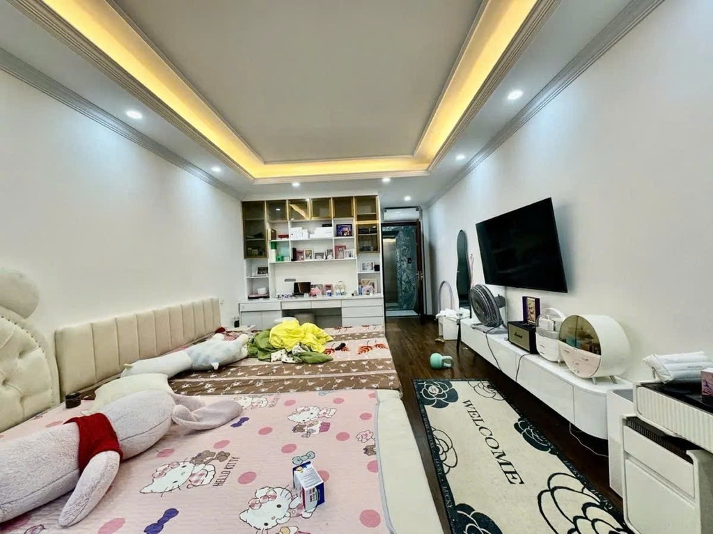 Bán nhà Phân Lô Cho Cán Bộ 7 tầng Hồ tùng mậu