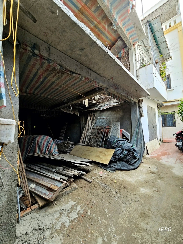 Bán Nhà 7 Tầng Đang Hoàn Thiện tại Đức diễnk