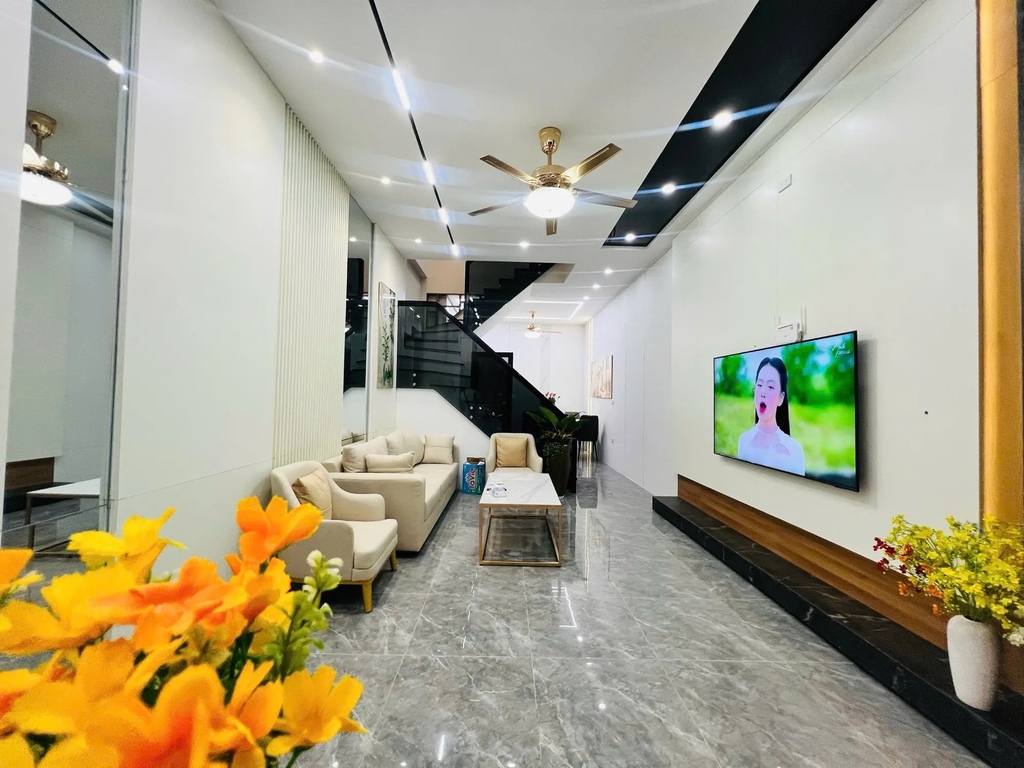 【NHÀ PHỐ 5 TẦNG 6 PHÒNG NGỦ】 Hoàng Văn Thái, Thanh Xuân - 42m² - Ô Tô Vào Nhà - Giá 15.9 Tỷ