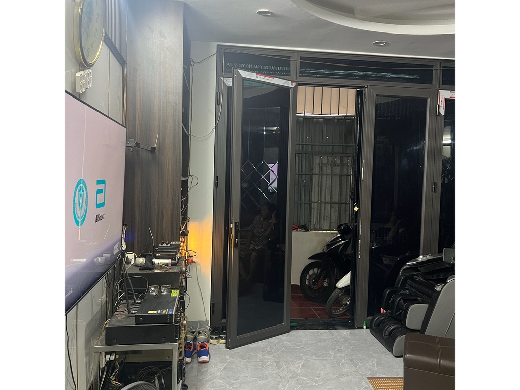 BÁN NHÀ LÊ TRỌNG TẤN - HOÀNG MAI: LÔ GÓC 2 MẶT THOÁNG - SÁT ĐƯỜNG 2.5 - VỊ TRÍ ĐẸP - GIÁ CHỈ 2.6 TỶ