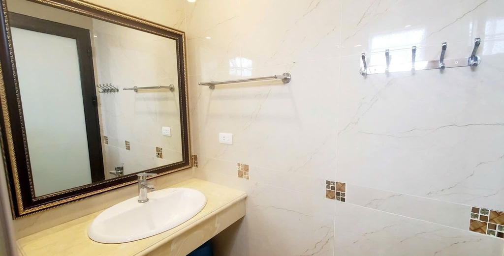 NHÀ 5 TẦNG HAI THOÁNG, Ô TÔ ĐỖ CỬA - PHỐ LÂM DU LONG BIÊN - 31M² - 9.95 TỶ