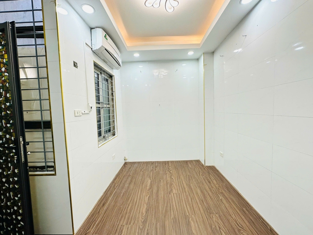 【NHÀ NGÕ HIẾM BA ĐÌNH】- 18m² 4 Tầng - Lô Góc 2 Thoáng - 5 PN - Sổ Riêng - 6.6 Tỷ