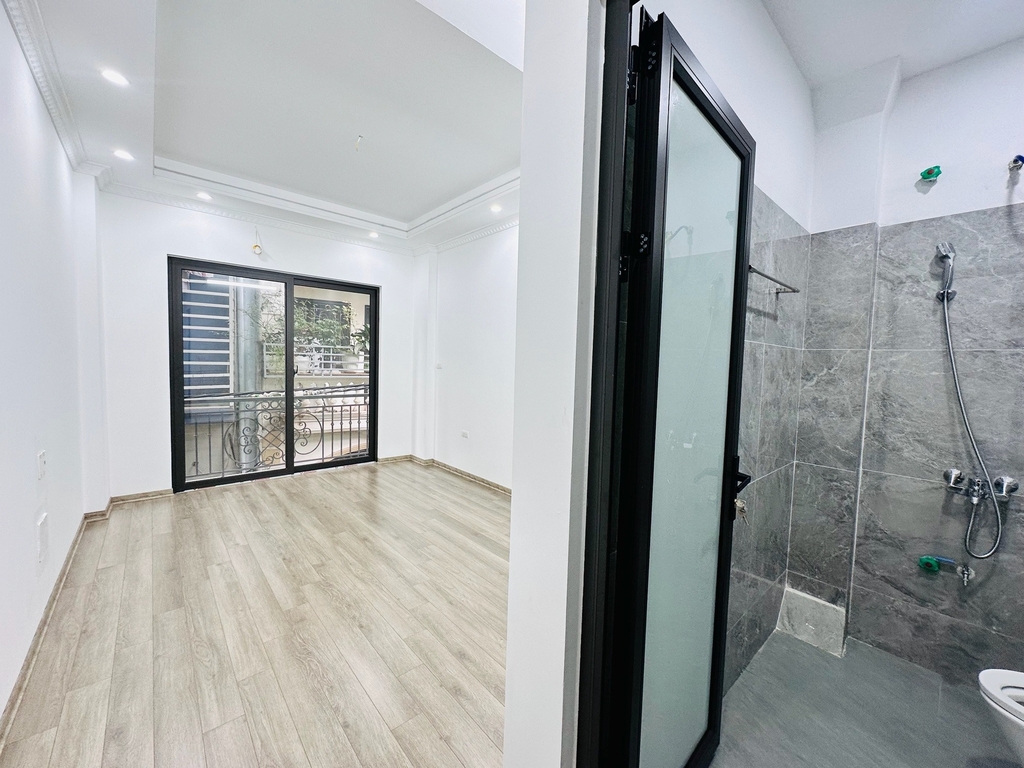 BÁN NHÀ TRƯƠNG ĐỊNH - GIÁP RANH HAI BÀ TRƯNG: 6 TẦNG THANG MÁY - NGÕ THÔNG VF3 ĐỖ CỬA - TIỆN ÍCH NGẬP TRÀN - GIÁ 7.8 TỶ