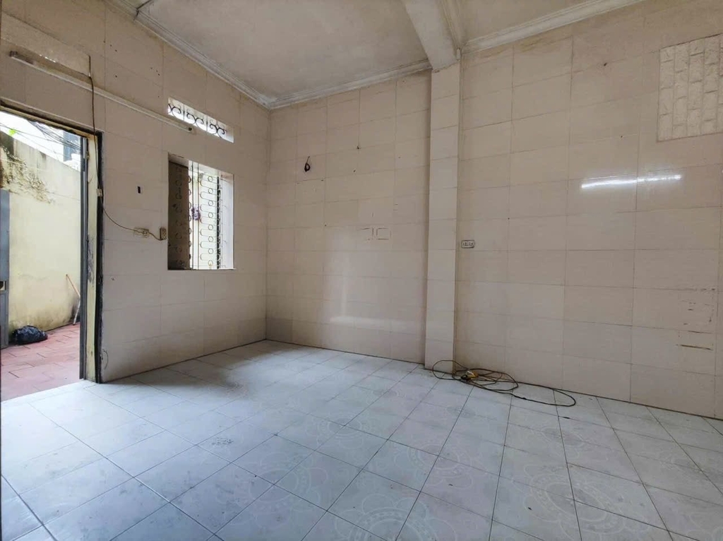 NHÀ CẤP 4 2 TẦNG ĐANG CHO THUÊ - NGÕ THÔNG 285 ĐỘI CẤN BA ĐÌNH - 35M² - TIỀM NĂNG XÂY MỚI - 3.45 TỶ