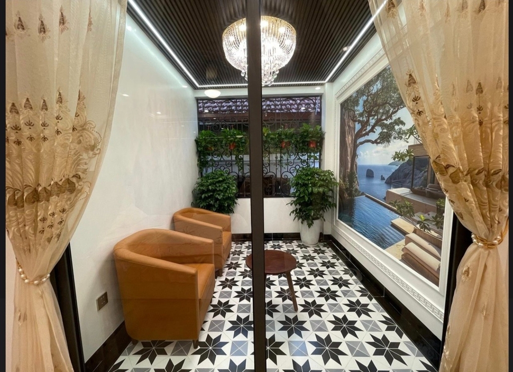 BÁN TÒA NHÀ MẶT PHỐ NGÔ GIA TỰ - LONG BIÊN: 7 TẦNG THANG MÁY - DÂN XÂY ĐỘC LẬP - CÔNG NĂNG 10 PHÒNG NGỦ - KINH DOANH SIÊU ĐỈNH