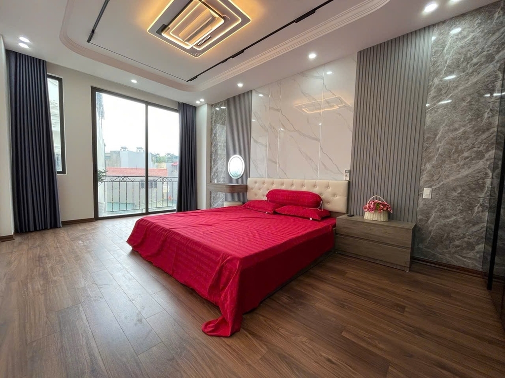 BÁN NHÀ NGUYỄN VĂN LINH - LONG BIÊN: 6 TẦNG THANG MÁY KÍNH COONG - MẶT NGÕ THÔNG - GARA 7 CHỖ - GIÁ 11.5 TỶ
