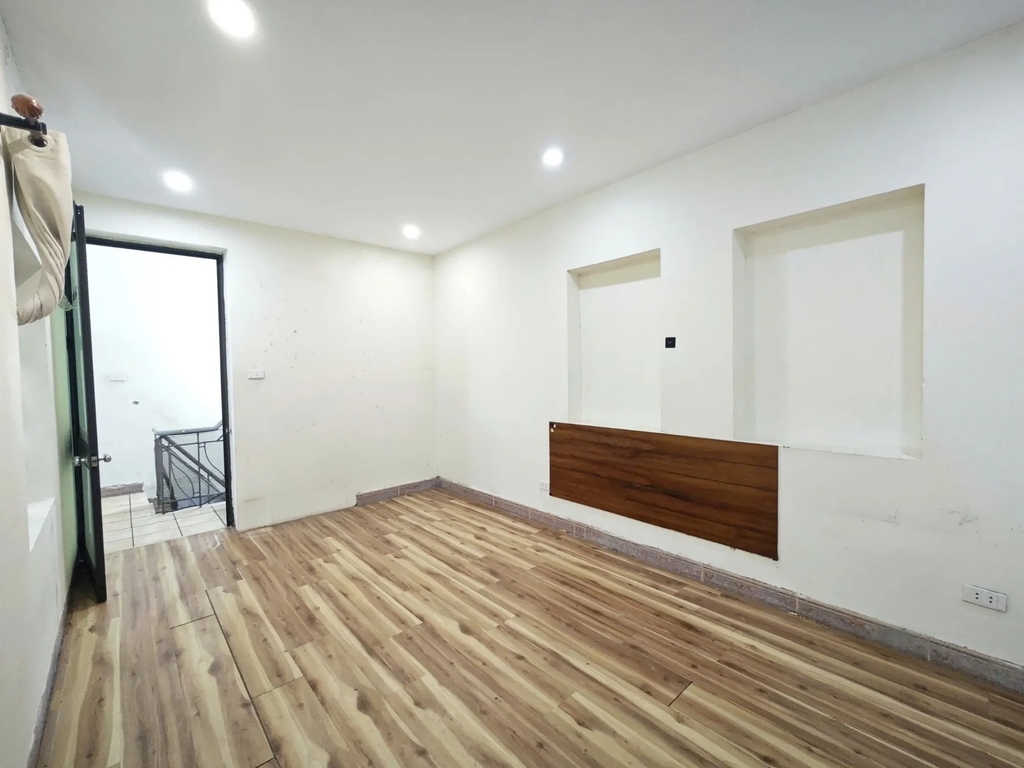 【BÁN ĐẤT TẶNG NHÀ - PHỐ QUÁN SỨ, HOÀN KIẾM】- 8.9 TỶ