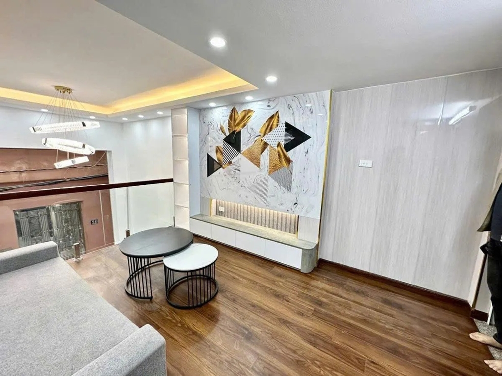 【NHÀ PHỐ 5 TẦNG 4 PHÒNG NGỦ】 Khương Trung, Thanh Xuân - 30m² - Cách Đầm Hồng 20m - Giá 7.95 Tỷ