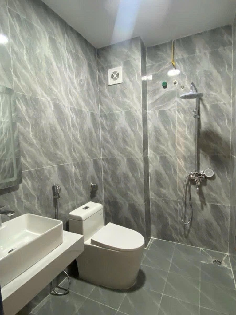 BÁN NHÀ NGÕ THÔNG 20M Ô TÔ - BÁT KHỐI, LONG BIÊN - 30M² 5 TẦNG - GIÁ CHỈ 7.4 TỶ