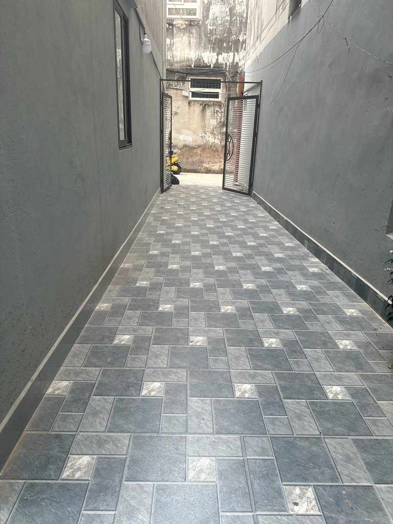 BÁN NHÀ MỚI 5 TẦNG - NGÕ Ô TÔ ĐỖ CỬA - THẠCH BÀN, LONG BIÊN - CÁCH PHỐ 10M - GIÁ 9.9 TỶ