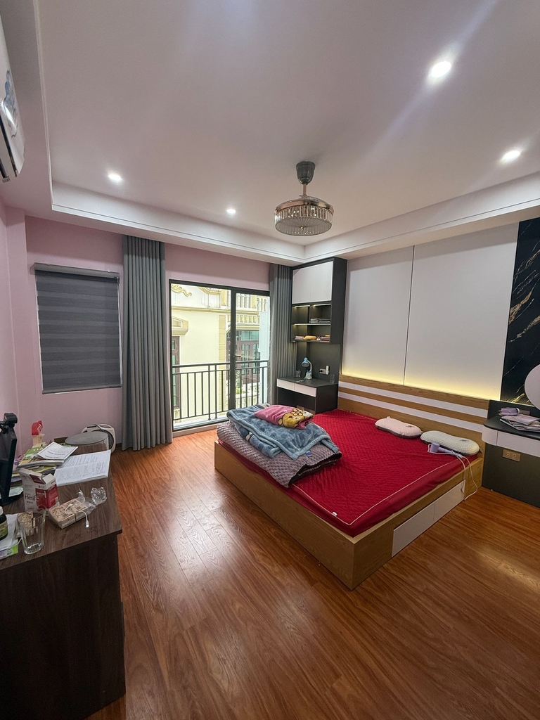 HOA HẬU 8 TẦNG THANG MÁY, GARA 7 CHỖ - NGÕ NGUYỄN VĂN CỪ LONG BIÊN - 41M² - 17.5 TỶ