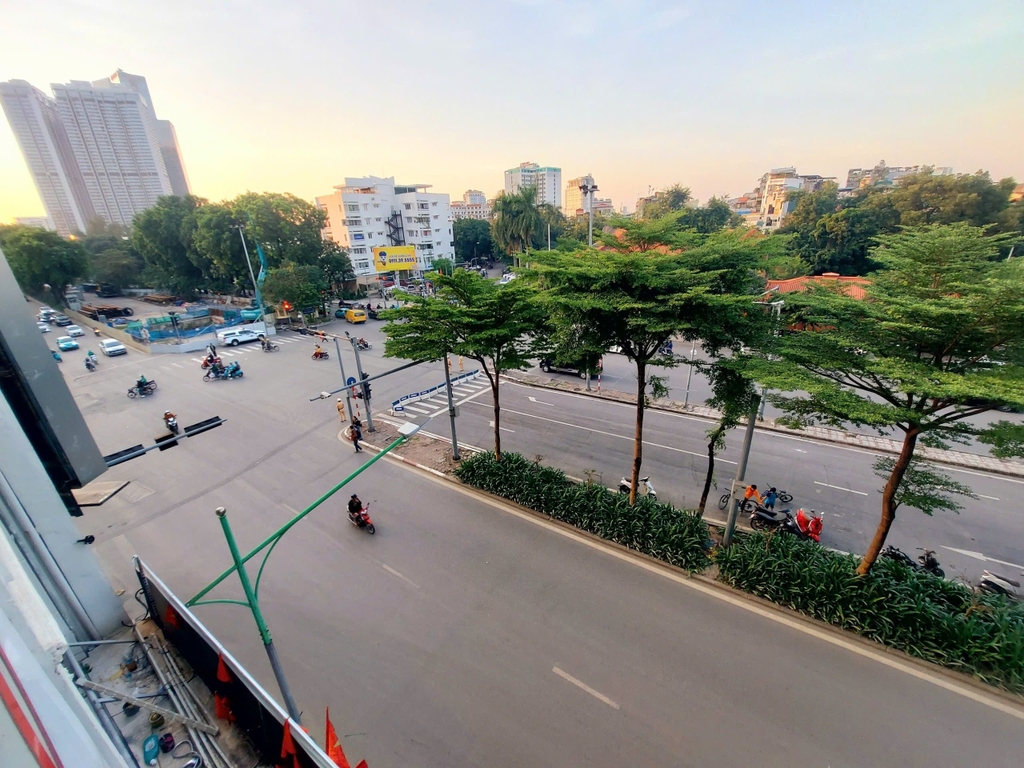 【MẶT PHỐ KINH DOANH NGÃ TƯ KIM MÃ - NÚI TRÚC】- 37m² - 5 TẦNG - ĐỐI DIỆN ĐSQ - 23.8 TỶ