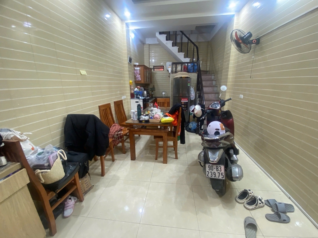 BÁN NHÀ HÒA BÌNH 3 - MINH KHAI: NHỎ XINH HÀNG HIẾM - THOÁNG TRƯỚC SAU - SÂN CỬA SIÊU RỘNG - GIÁ 6.8 TỶ