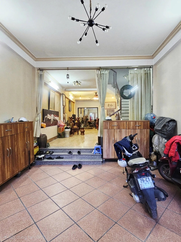 【NHÀ PHỐ 4 TẦNG 4 PHÒNG NGỦ】Nguyễn Khoái, Thanh Trì - 76m² - Ô Tô Vào Nhà - 2 Mặt Thoáng - Giá 13.5 Tỷ