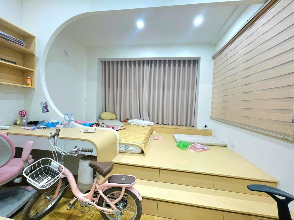 BÁN NHÀ NHẬT TẢO - BẮC TỪ LIÊM: LÔ GÓC 2 MẶT THOÁNG - 6 TẦNG HIỆN ĐẠI - SÁT VÁCH CIPUTRA - GIÁ 9.5 TỶ