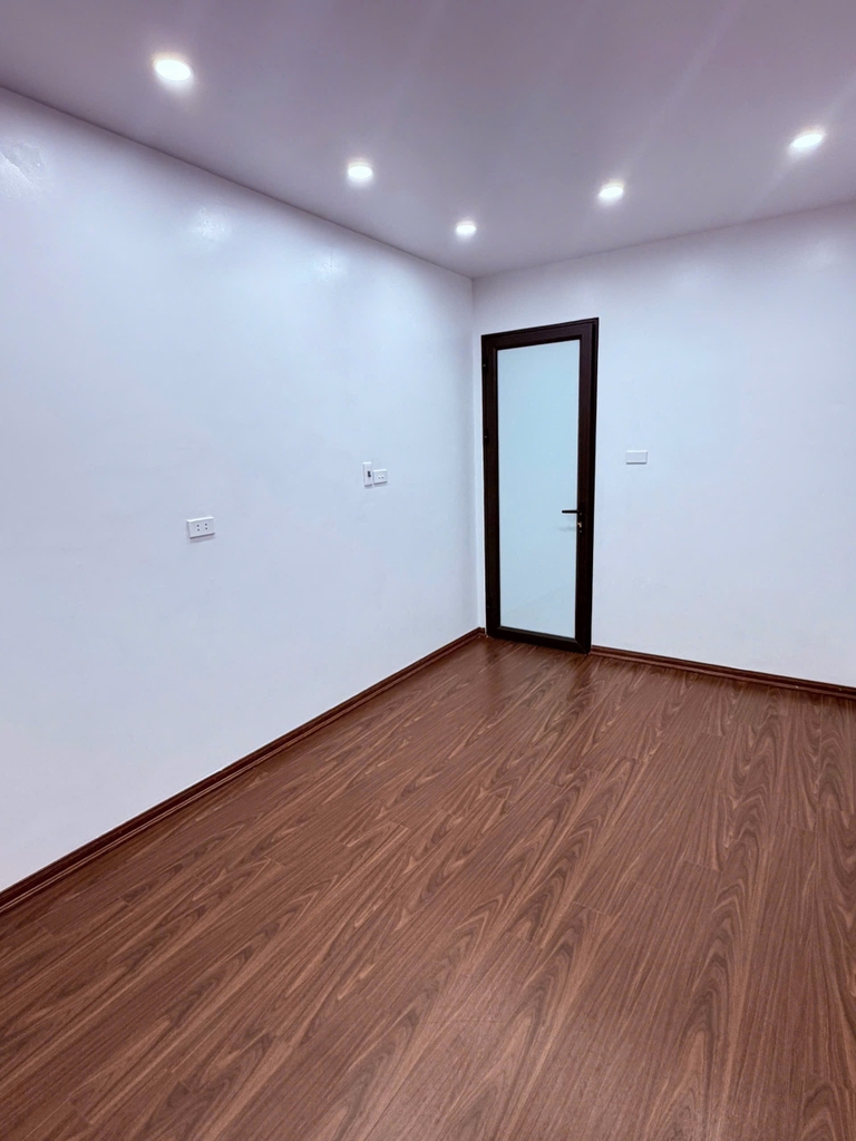 BÁN NHÀ VĂN CHƯƠNG - ĐỐNG ĐA: NHÀ MỚI ĐẸP - 100M RA Ô TÔ - TRUNG TÂM TIỆN ÍCH - PHÂN KHÚC NHỎ TIỀN DỄ CHỐT