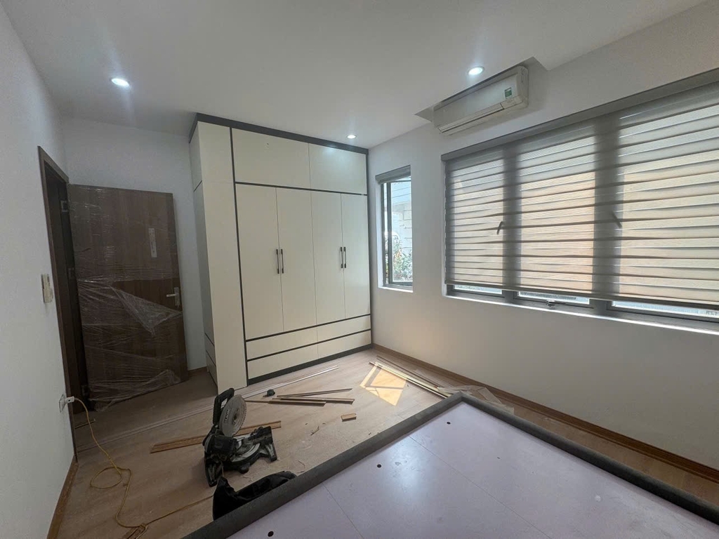 BÁN NHÀ HÀ TRÌ 3 - HÀ ĐÔNG: NHÀ MỚI SỬA ĐẸP - NGÕ THÔNG Ô TÔ CHẠY VÒNG QUANH - VỊ TRÍ TRUNG TÂM - GIÁ 9.4 TỶ