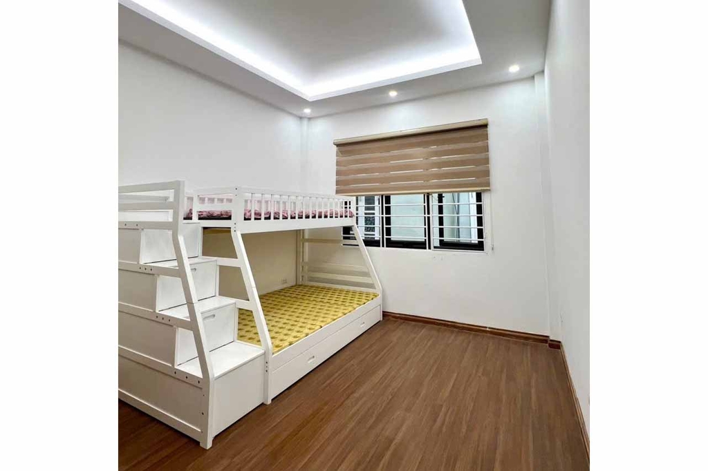 BÁN NHÀ LẠC LONG QUÂN - CẦU GIẤY: NHÀ DÂN XÂY 6 TẦNG TÂM HUYẾT - NGÕ THẲNG SÁT Ô TÔ - 5 PHÚT RA HỒ TÂY - GIÁ 9.4 TỶ